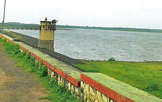 Only 12 percent water stock in Isapur dam | इसापूर धरणात केवळ १२ टक्के जलसाठा