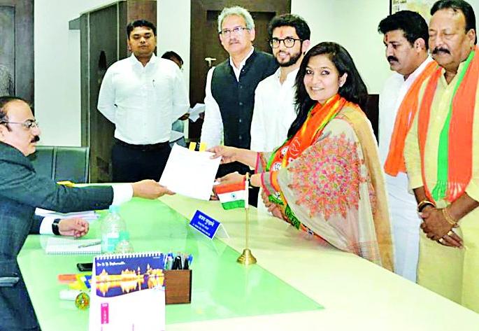 Congress, Shiv Sena, Pahara's power demonstration | काँग्रेस, शिवसेना, प्रहारचे शक्तिप्रदर्शन Congress, Shiv Sena, Pahara's power demonstration | काँग्रेस, शिवसेना, प्रहारचे शक्तिप्रदर्शन