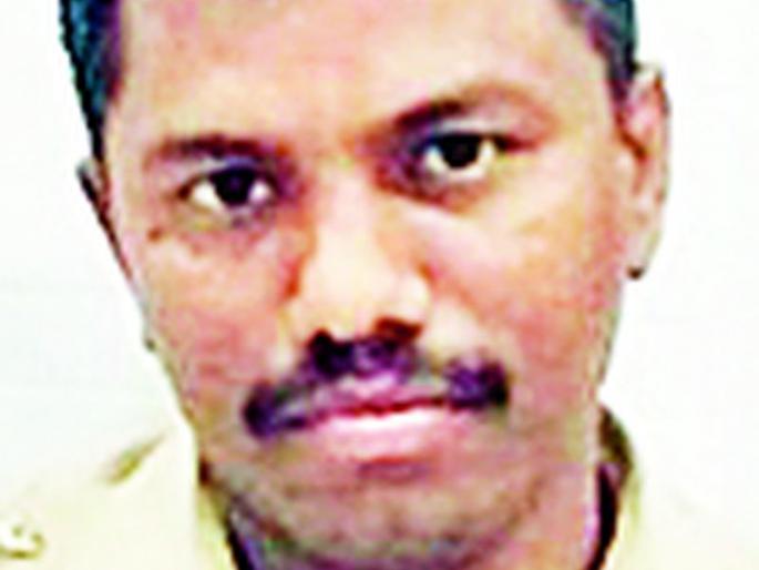  A sign of 16 police officers and staff | १६ पोलीस अधिकारी व कर्मचाऱ्यांना सन्मानचिन्ह