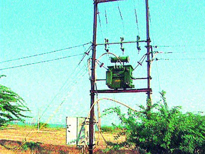 Additional robot in Devgaon sub-center | देवगाव उपकेंद्रात अतिरिक्त रोहित्र