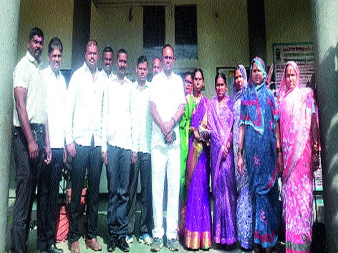 Ushatarai Pawar's choice for Vilholi's sub-district | विल्होळी उपसरपंचपदी उषाताई पवार यांची निवड Ushatarai Pawar's choice for Vilholi's sub-district | विल्होळी उपसरपंचपदी उषाताई पवार यांची निवड