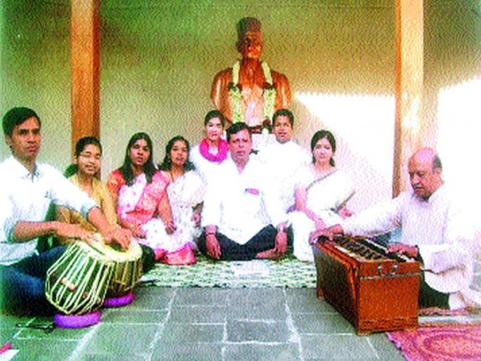 Swatantryaveer Savarkar's honor for honor | स्वातंत्र्यवीर सावरकर यांना स्मृतिदिनानिमित्त आदरांजली Swatantryaveer Savarkar's honor for honor | स्वातंत्र्यवीर सावरकर यांना स्मृतिदिनानिमित्त आदरांजली