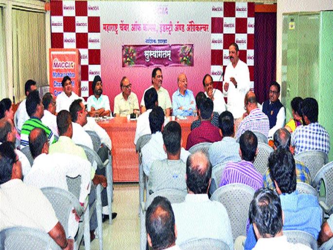 Traders, entrepreneurs also mobilized against the increased property tax | वाढीव घरपट्टीच्या विरोधात व्यापारी, उद्योजकही एकवटले Traders, entrepreneurs also mobilized against the increased property tax | वाढीव घरपट्टीच्या विरोधात व्यापारी, उद्योजकही एकवटले
