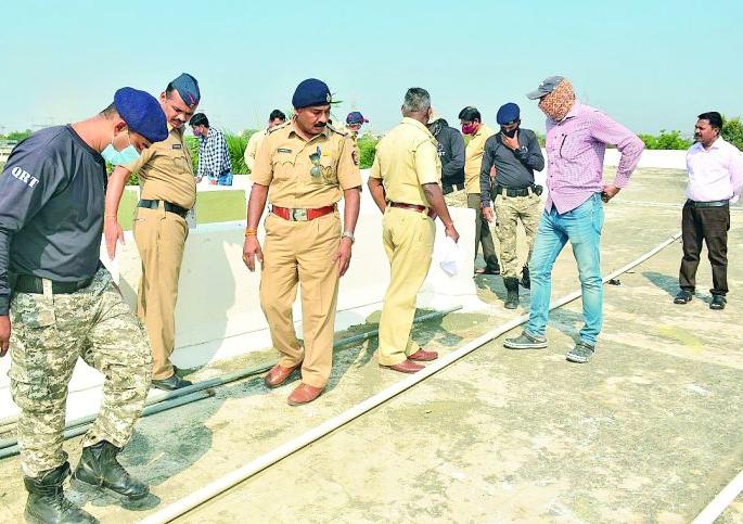 Body of a woman from Nagpur in the premises of Agriculture College | कृषी महाविद्यालय परिसरात नागपूरच्या महिलेचा मृतदेह Body of a woman from Nagpur in the premises of Agriculture College | कृषी महाविद्यालय परिसरात नागपूरच्या महिलेचा मृतदेह
