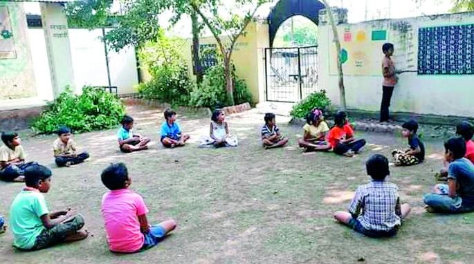 The wait for three lakh chimpanzees is over, the first class will also be filled | तीन लाख चिमुकल्यांची प्रतीक्षा संपली, पहिलीचेही वर्ग भरणार The wait for three lakh chimpanzees is over, the first class will also be filled | तीन लाख चिमुकल्यांची प्रतीक्षा संपली, पहिलीचेही वर्ग भरणार