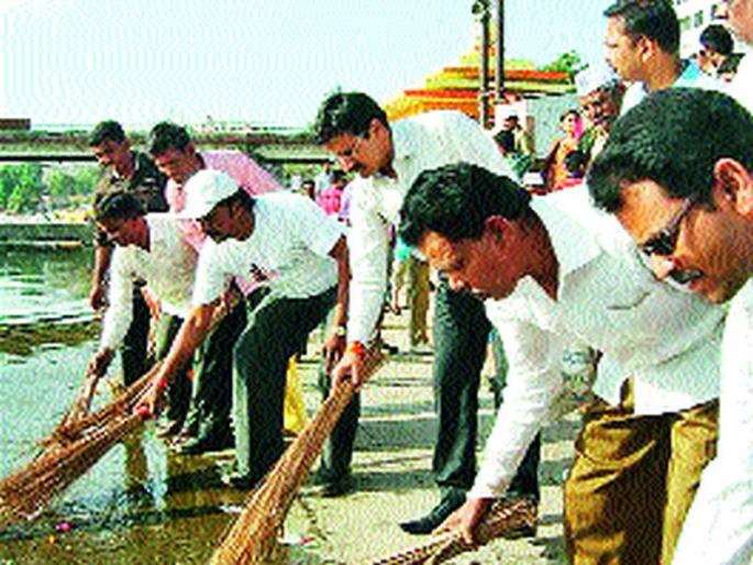 Cleanliness campaign is mandatory? | स्वच्छता मोहीम ऐच्छिक की सक्तीची? Cleanliness campaign is mandatory? | स्वच्छता मोहीम ऐच्छिक की सक्तीची?