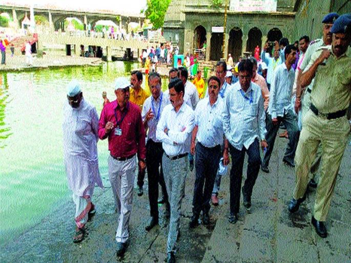 Immediate action on goddressers will be done | गोदा प्रदूषण करणाऱ्यांवर करणार तत्काळ कारवाई Immediate action on goddressers will be done | गोदा प्रदूषण करणाऱ्यांवर करणार तत्काळ कारवाई