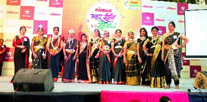 Haridh-Kunku Sakhalas, a record crowd of people in Aurangabad | हळदी-कुंकू सोहळ्याला औरंगाबादमध्ये सखींची विक्रमी गर्दी