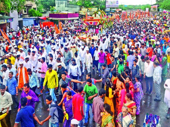 sant dnyaneshwar and sant tukaram maharaj palkhi sohla came in pune! | भक्तिरसात न्हाऊन निघाली पुण्यनगरी ! sant dnyaneshwar and sant tukaram maharaj palkhi sohla came in pune! | भक्तिरसात न्हाऊन निघाली पुण्यनगरी !