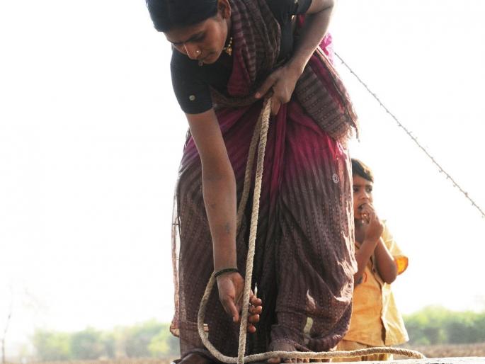 Yavatmal district has severe water crisis since February | यवतमाळ जिल्ह्यात फेब्रुवारीपासूनच पाणीटंचाईचे संकट गडद