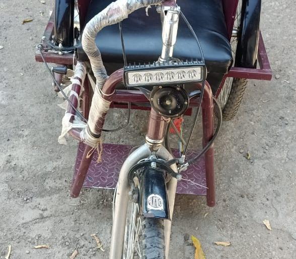 Big funding needed for tricycle on battery | बॅटरीवरील ट्रायसिकलसाठी मोठ्या निधीची गरज