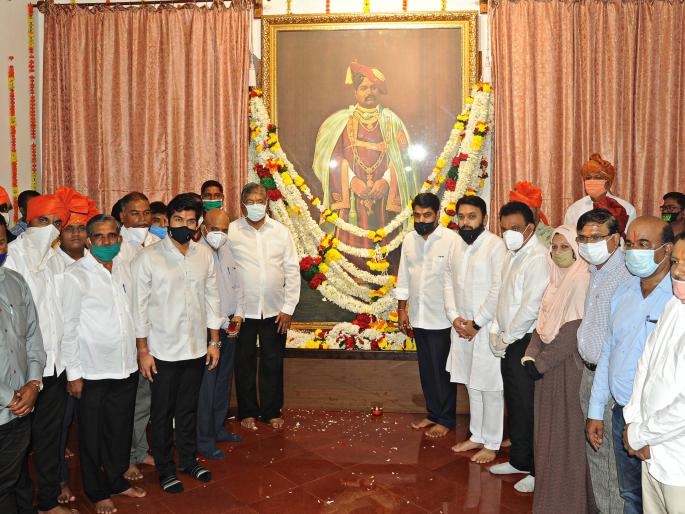 The second phase of Laxmivilas Palace will be completed soon: Satej Patil | लक्ष्मीविलास पॅलेसच्या दुसऱ्या टप्प्याचे काम लवकरच पूर्ण करणार : सतेज पाटील The second phase of Laxmivilas Palace will be completed soon: Satej Patil | लक्ष्मीविलास पॅलेसच्या दुसऱ्या टप्प्याचे काम लवकरच पूर्ण करणार : सतेज पाटील