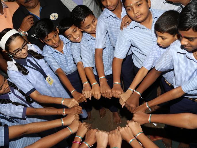 Celebrates 'Kargil Day' in Kolhapur City, Satihan Ribbon Band Distribution | कोल्हापूर शहरात ‘कारगील दिन’ साजरा, अभिमानस फौंडेशनतर्फे सॅटिन रिबन बँड वाटप