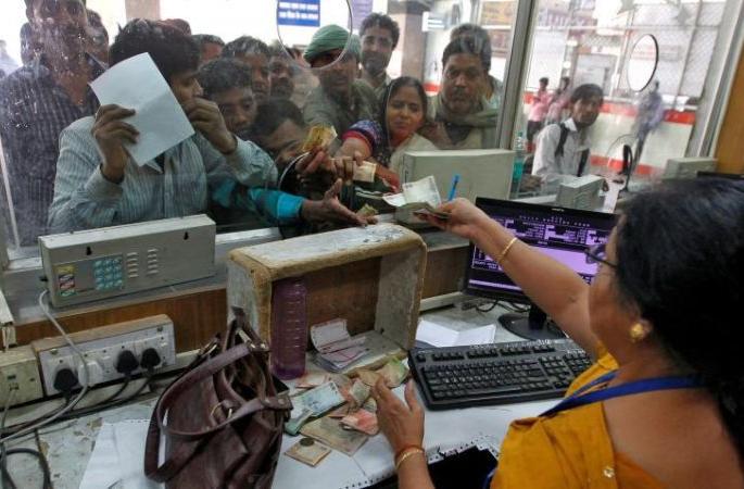 Strange rules of the railways; Address of two places is a headache for passengers | रेल्वेचा अजब नियम; दोन ठिकाणचा पत्ता प्रवाशांसाठी डोकेदुखी Strange rules of the railways; Address of two places is a headache for passengers | रेल्वेचा अजब नियम; दोन ठिकाणचा पत्ता प्रवाशांसाठी डोकेदुखी