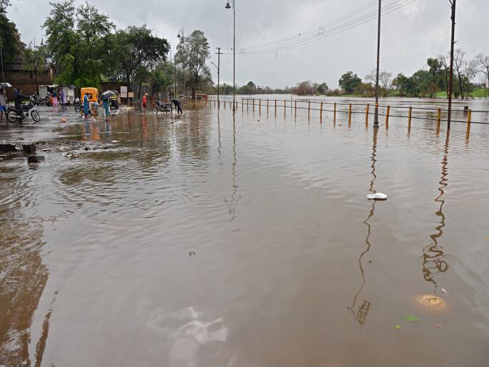 Panchganga river overflows again in Kolhapur; Ajra with Radhanagari, heavy rain in Gaganbavada | पंचगंगा पुन्हा पात्राबाहेर; कोल्हापूर जिल्ह्यात राधानगरीसह आजरा, गगनबावड्यात अतिवृष्टी  Panchganga river overflows again in Kolhapur; Ajra with Radhanagari, heavy rain in Gaganbavada | पंचगंगा पुन्हा पात्राबाहेर; कोल्हापूर जिल्ह्यात राधानगरीसह आजरा, गगनबावड्यात अतिवृष्टी