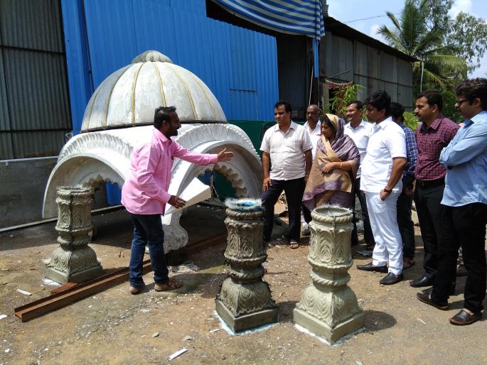 Finishing the work of the rug at Shahu Maharaja's memorial within one and a half months: Faras | शाहू महाराज यांच्या समाधिस्थळावरील मेघडंबरीचे काम दीड महिन्यांत पूर्ण करा :फरास Finishing the work of the rug at Shahu Maharaja's memorial within one and a half months: Faras | शाहू महाराज यांच्या समाधिस्थळावरील मेघडंबरीचे काम दीड महिन्यांत पूर्ण करा :फरास