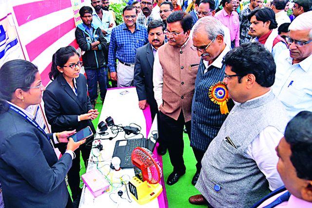 Control of motorcycles, power failure and equipment through mobile | मोबाईलद्वारे मोटरसायकल, वीज बिघाड अन् उपकरणांवर नियंत्रण Control of motorcycles, power failure and equipment through mobile | मोबाईलद्वारे मोटरसायकल, वीज बिघाड अन् उपकरणांवर नियंत्रण