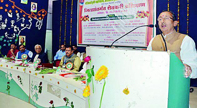 Farmers get organized | शेतकऱ्यांनो संघटित व्हा Farmers get organized | शेतकऱ्यांनो संघटित व्हा