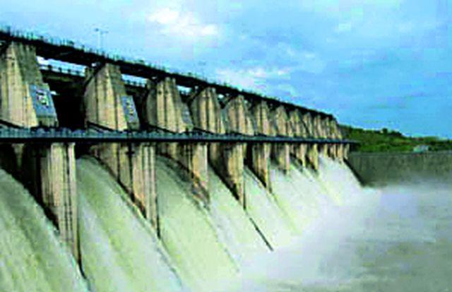 The electricity of the Sinhora Pampa was stopped, the supply of water stopped | सिंभोरा पंपाची वीज खंडित, पाणी पुरवठाही बंद The electricity of the Sinhora Pampa was stopped, the supply of water stopped | सिंभोरा पंपाची वीज खंडित, पाणी पुरवठाही बंद