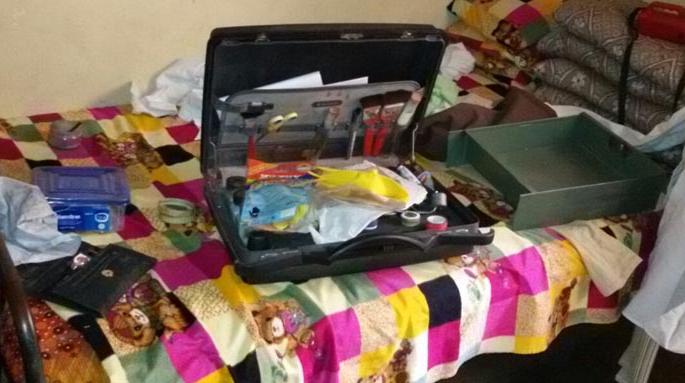 Bumblebee in the beating of Amboli Chowk in Beed | बीडमधील गजबजलेल्या अंबिका चौकात सकाळी घरफोडी Bumblebee in the beating of Amboli Chowk in Beed | बीडमधील गजबजलेल्या अंबिका चौकात सकाळी घरफोडी