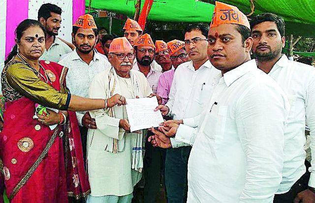 Bhajan Dini movement in Lakhani | लाखनी येथे भजनदिंडी आंदोलन