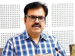 Strict action against stocks, price hikes | साठेबाजी, भाववाढ करणाऱ्यांवर कठोर कारवाई Strict action against stocks, price hikes | साठेबाजी, भाववाढ करणाऱ्यांवर कठोर कारवाई