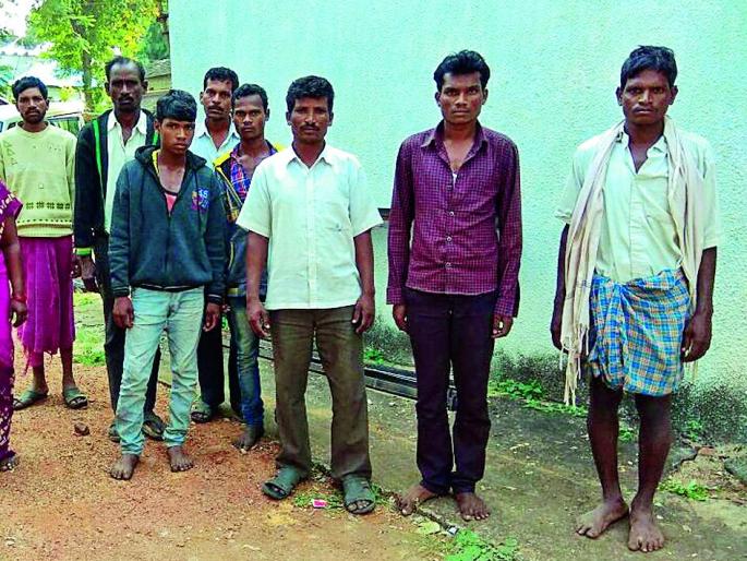 Eight people arrested for illegal tree plantation | अवैध वृक्षतोड आठ जणांना अटक Eight people arrested for illegal tree plantation | अवैध वृक्षतोड आठ जणांना अटक