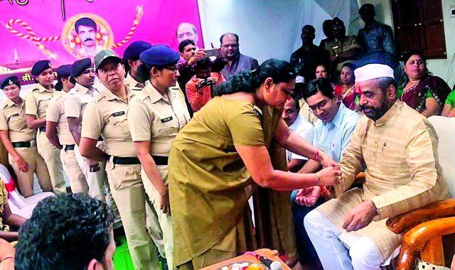 Honor the sacred thread of the sisters | भगिनींच्या पवित्र धाग्याचा सन्मान राखा