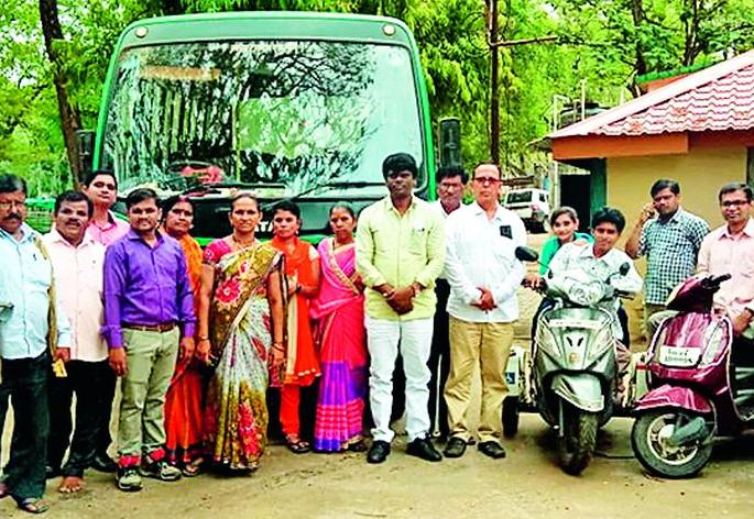 Free Tadoba Safari's free launch for Divyang brothers | दिव्यांग बांधवांसाठी मोफत ताडोबा सफारीचा शानदार शुभारंभ
