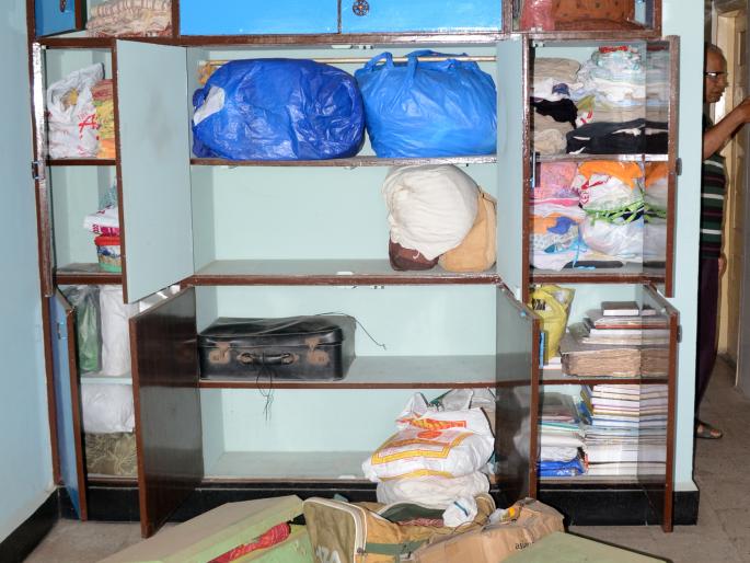 Two lanes in Sangli, including gold lapsed with cash | सांगलीत दोन घरफोड्यात रोख रक्कमेसह सोने लंपास Two lanes in Sangli, including gold lapsed with cash | सांगलीत दोन घरफोड्यात रोख रक्कमेसह सोने लंपास