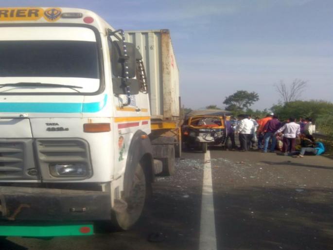 Eternal accident, child wounded, 5 passengers injured | आर्वीनजिक अपघात, बालिका ठार, ५ प्रवासी जखमी Eternal accident, child wounded, 5 passengers injured | आर्वीनजिक अपघात, बालिका ठार, ५ प्रवासी जखमी