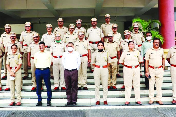 New Faujdar to show discipline and policing in Solapur in Uparajdhani | सोलापुरातील शिस्त अन् पोलिसिंग दाखविणार नवे फौजदार उपराजधानीत New Faujdar to show discipline and policing in Solapur in Uparajdhani | सोलापुरातील शिस्त अन् पोलिसिंग दाखविणार नवे फौजदार उपराजधानीत