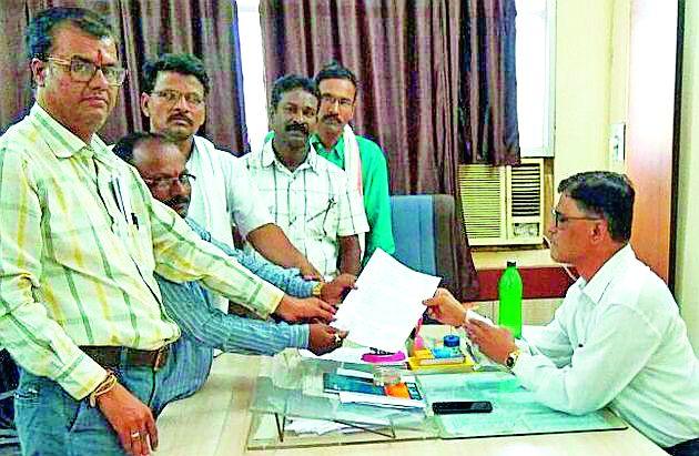 Rationing arrangements will be jammed | रेशनिंग व्यवस्था ठप्प होणार Rationing arrangements will be jammed | रेशनिंग व्यवस्था ठप्प होणार