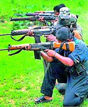 Who are the 'dead' Naxalites in two encounters? | दोन चकमकीतील ‘ते’ मृत नक्षलवादी कोण? Who are the 'dead' Naxalites in two encounters? | दोन चकमकीतील ‘ते’ मृत नक्षलवादी कोण?