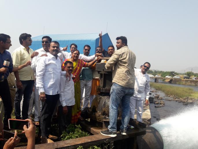 Attempt to stop the water of Bhavali | भावलीचे पाणी रोखण्याचा प्रयत्न Attempt to stop the water of Bhavali | भावलीचे पाणी रोखण्याचा प्रयत्न
