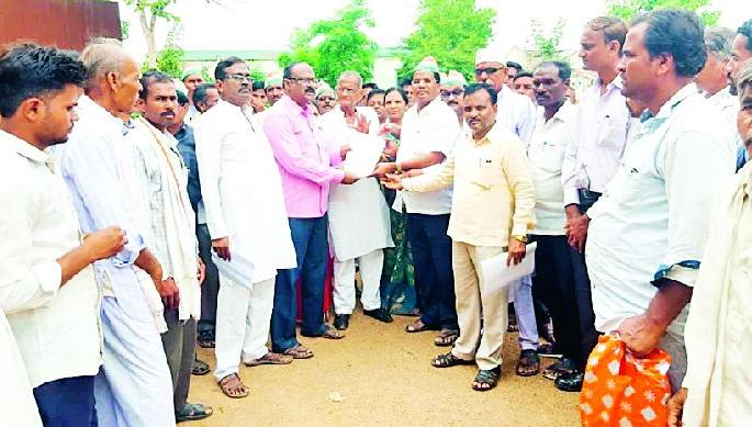 Provide financial assistance by declaring taluka drought affected | तालुका दुष्काळग्रस्त जाहीर करुन आर्थिक मदत द्या