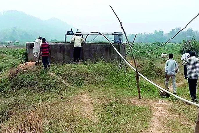 The water supply scheme of Savvakoti will be decided | सव्वाकोटीची पाणीपुरवठा योजना ठरली फाेल The water supply scheme of Savvakoti will be decided | सव्वाकोटीची पाणीपुरवठा योजना ठरली फाेल
