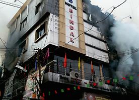 Lack of compensation | नुकसानभरपाईपासून वंचित Lack of compensation | नुकसानभरपाईपासून वंचित