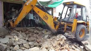 Under the warranty scheme C. B. Complaint of working with machine | हमी योजनेंतर्गत जे. सी. बी. मशिनच्या सहाय्याने काम केल्याची तक्रार