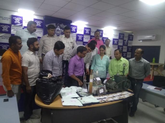 One crore 80 lakh rupees worth of ammunition was seized in Nashik | नाशकात अमली पदार्थाचे रॅके ट उद््ध्वस्त एक कोटी ८० लाख रुपयांचा मुद्देमाल जप्त