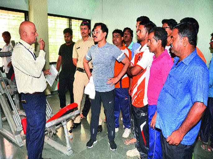 Commissioner's orders: 'Walk with commissioner' initiative, start the closed study center immediately! | आयुक्तांचे आदेश :‘वॉक विथ कमिशनर’ उपक्रम बंद अभ्यासिका तत्काळ सुरू करा ! Commissioner's orders: 'Walk with commissioner' initiative, start the closed study center immediately! | आयुक्तांचे आदेश :‘वॉक विथ कमिशनर’ उपक्रम बंद अभ्यासिका तत्काळ सुरू करा !