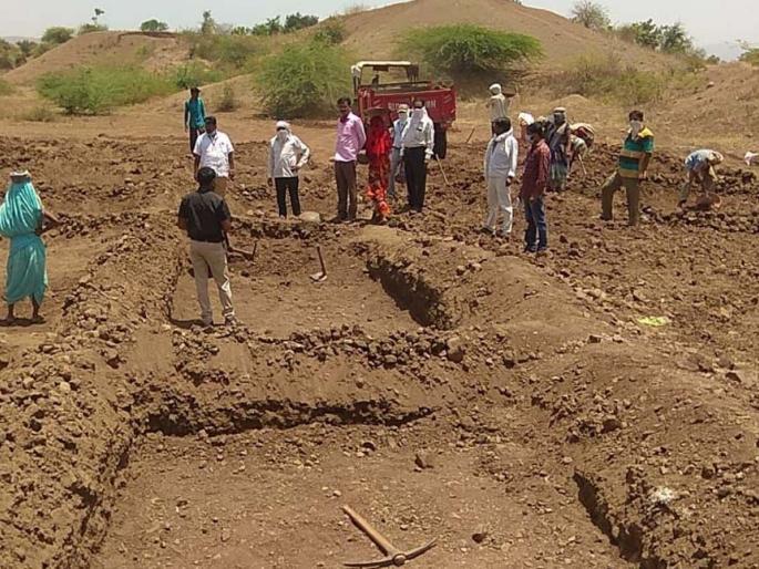 Employment of three and a half thousand laborers | साडेतीन हजार मजुरांना रोजगार Employment of three and a half thousand laborers | साडेतीन हजार मजुरांना रोजगार