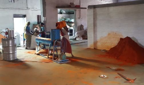 Industries in the district were unlocked | जिल्ह्यातील उद्योगांचे उत्पादन झाले अनलॉक Industries in the district were unlocked | जिल्ह्यातील उद्योगांचे उत्पादन झाले अनलॉक