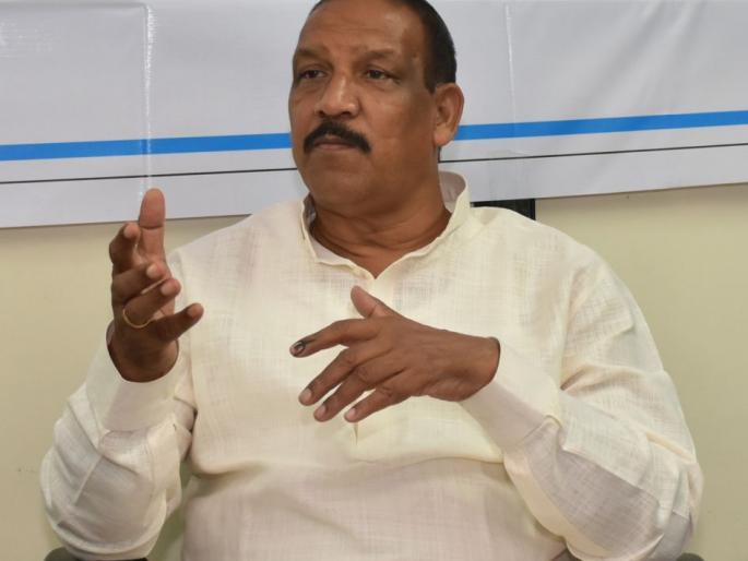 Vijaykumar Gavit will bring Narmada and Ukai water to the district | नर्मदा आणि उकाईचे पाणी जिल्ह्यात आणणारच- विजयकुमार गावीत Vijaykumar Gavit will bring Narmada and Ukai water to the district | नर्मदा आणि उकाईचे पाणी जिल्ह्यात आणणारच- विजयकुमार गावीत