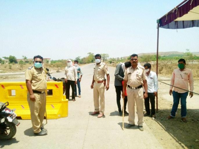 Watch the edges at the full inspection nose | पूर्णाड तपासणी नाक्यावर कडा पहारा Watch the edges at the full inspection nose | पूर्णाड तपासणी नाक्यावर कडा पहारा