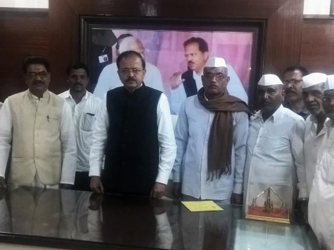 Open the Hernabari dawa canal pipeline instead of open it | हरणबारी डावा कालवा पाईपलाईन ऐवजी खुला करावा Open the Hernabari dawa canal pipeline instead of open it | हरणबारी डावा कालवा पाईपलाईन ऐवजी खुला करावा