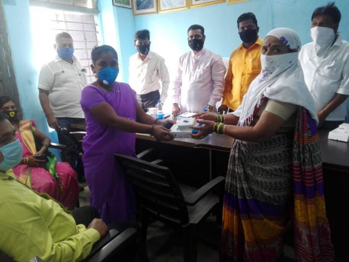 Health survey campaign in Peth city for the release of Corona | कोरोना मुक्तीसाठी पेठ शहरात आरोग्य सर्वेक्षण मोहीम