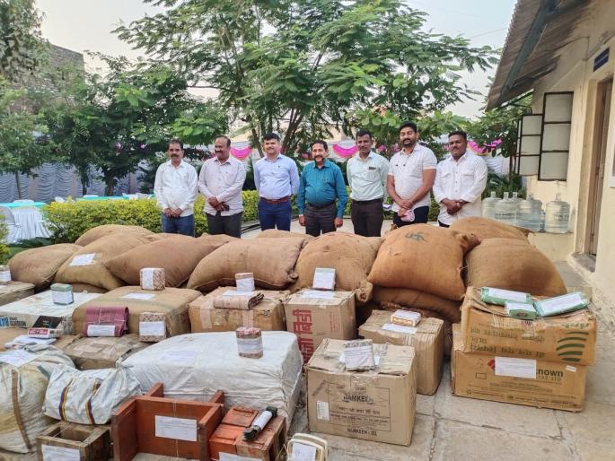 Applause from Uttar Pradesh, selling counterfeit tobacco using the label Delhi | माल उत्तर प्रदेशचा, लेबल दिल्लीचे वापरून बनावट तंबाखू विक्री करणारी टाळी उघड Applause from Uttar Pradesh, selling counterfeit tobacco using the label Delhi | माल उत्तर प्रदेशचा, लेबल दिल्लीचे वापरून बनावट तंबाखू विक्री करणारी टाळी उघड