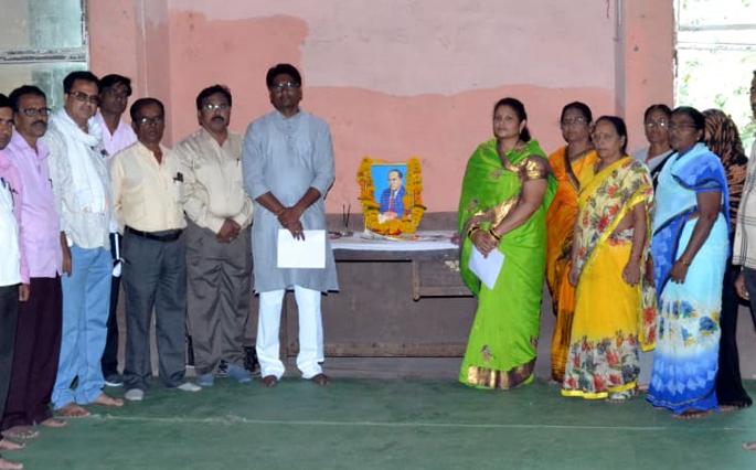Parbhani: Raised awareness through rally | परभणी : रॅलीच्या माध्यमातून केली जनजागृती