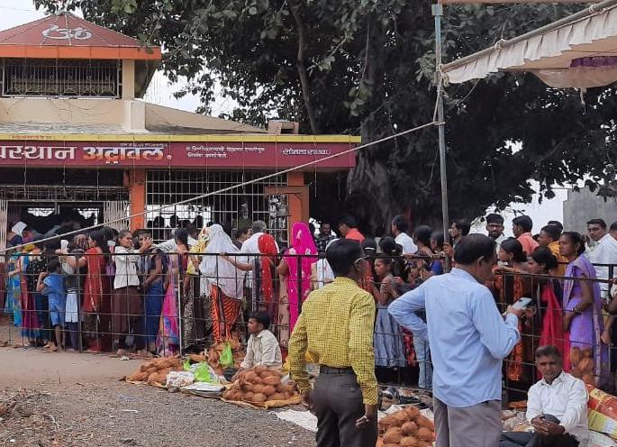 The famous Munjoba Yatra started at Atraval in Yaval taluka | यावल तालुक्यातील अट्रावल येथील प्रसिद्ध मुंजोबा यात्रेस सुरुवात The famous Munjoba Yatra started at Atraval in Yaval taluka | यावल तालुक्यातील अट्रावल येथील प्रसिद्ध मुंजोबा यात्रेस सुरुवात